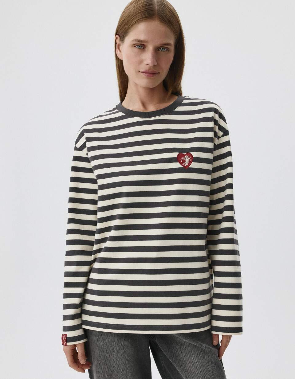 Лонгслив ANNA OVERSIZE FIT с вышивкой