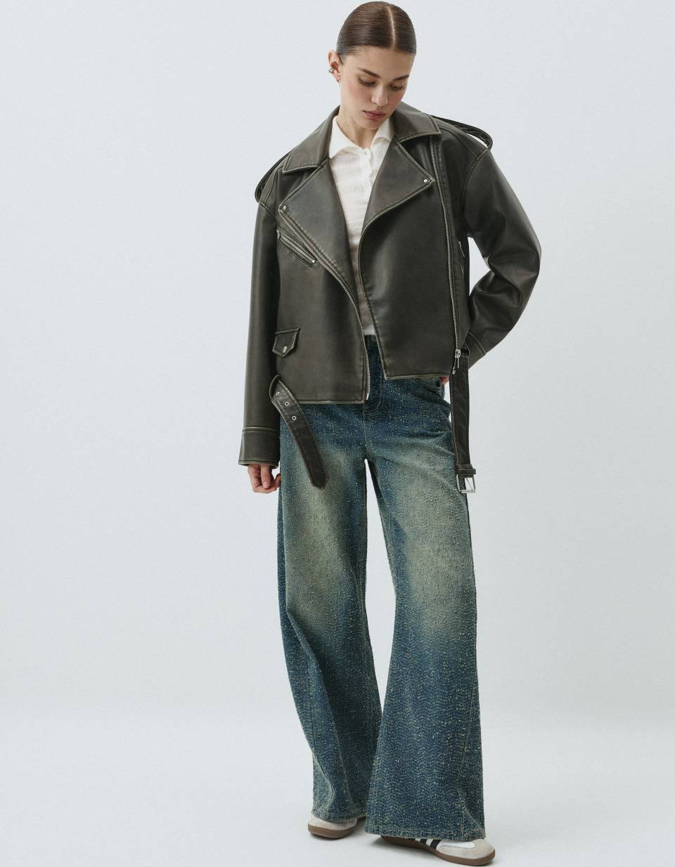 Джинсы Wide leg с потертостями