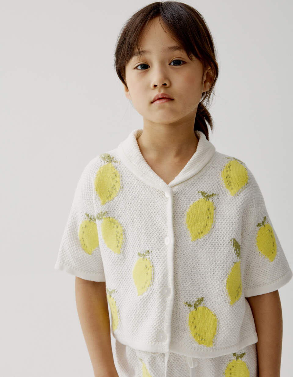 Вязаная рубашка с коротким рукавом для девочек