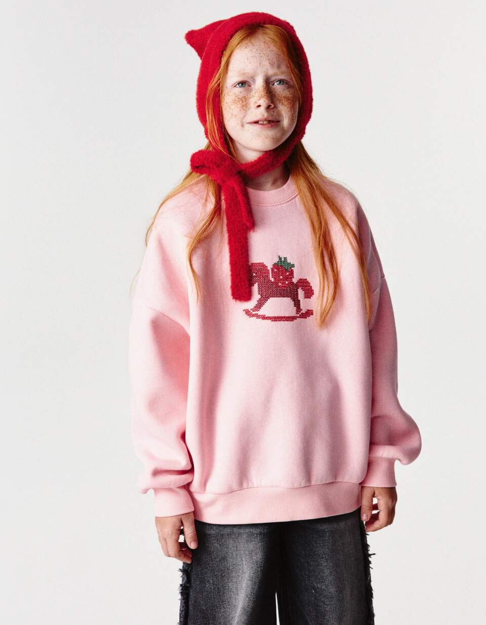 Свитшот с вышивкой для девочек