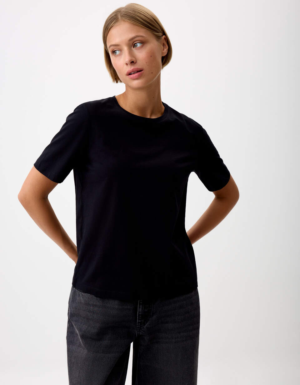 Футболка MARY REGULAR FIT
