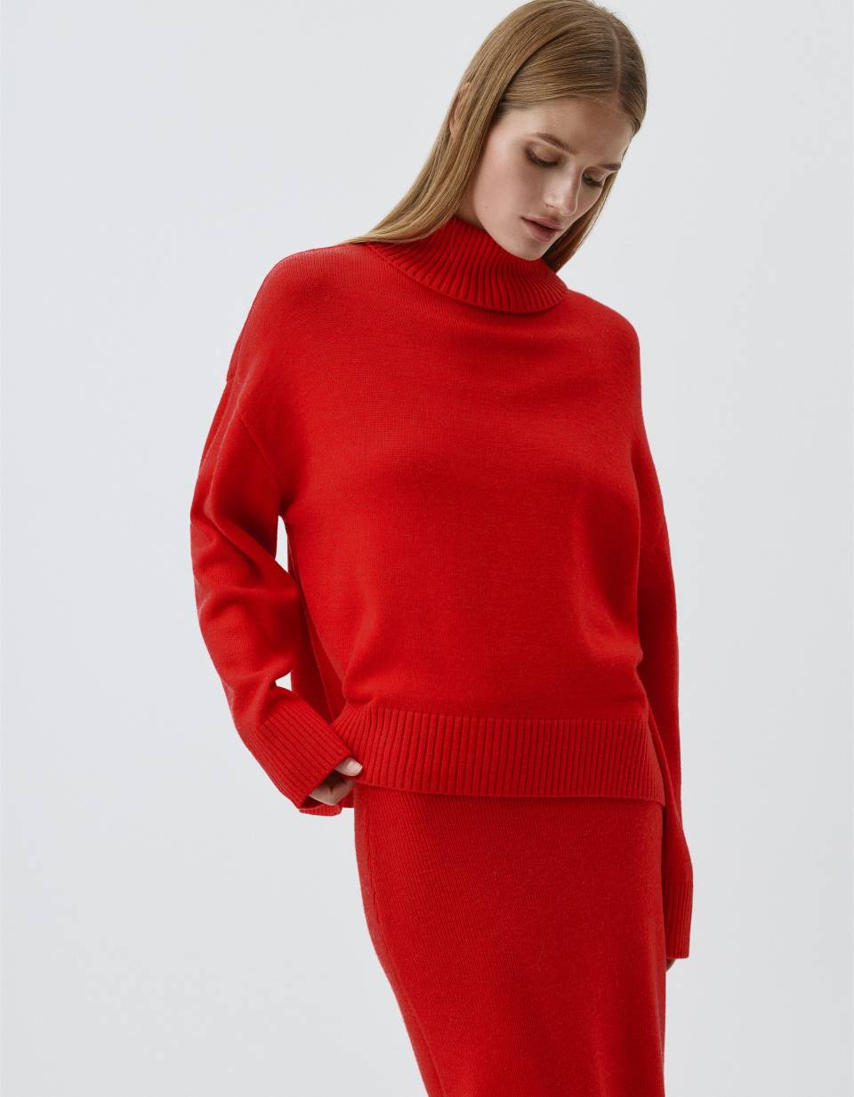 Свитер оверсайз с содержанием шерсти