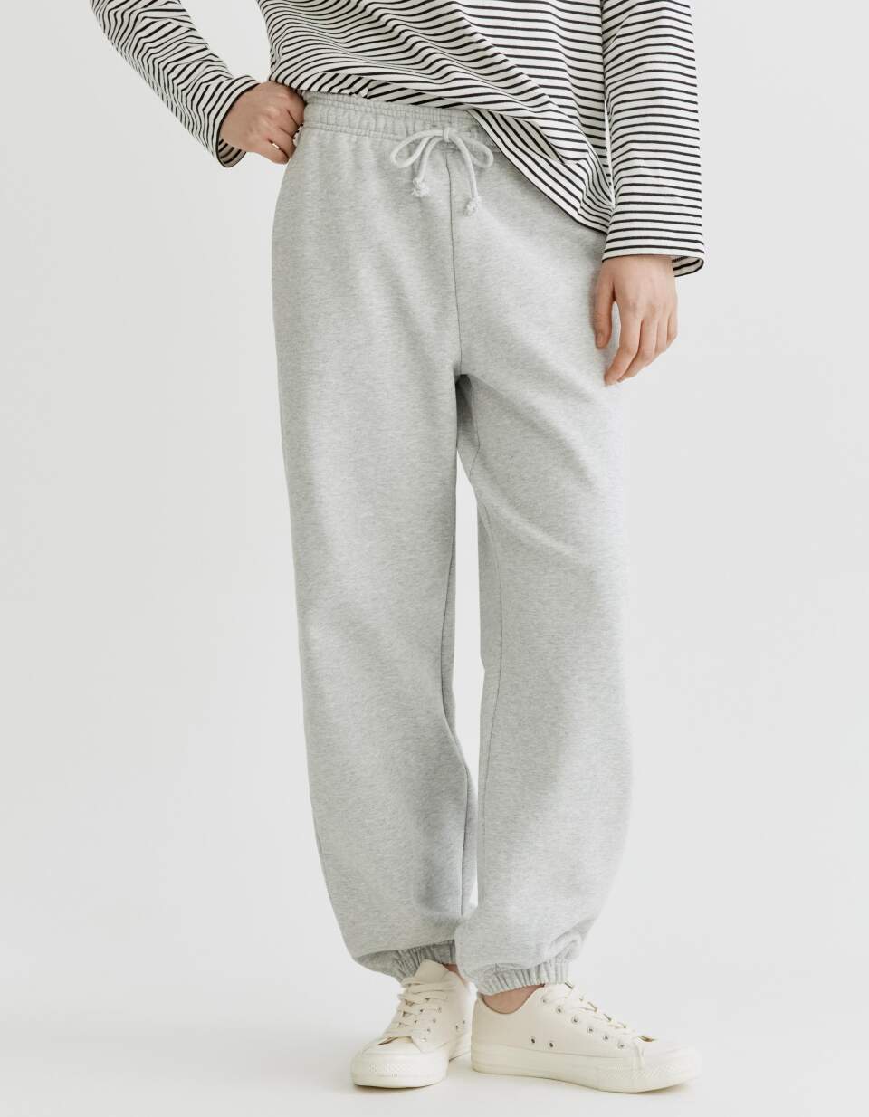 Брюки-джоггеры из футера