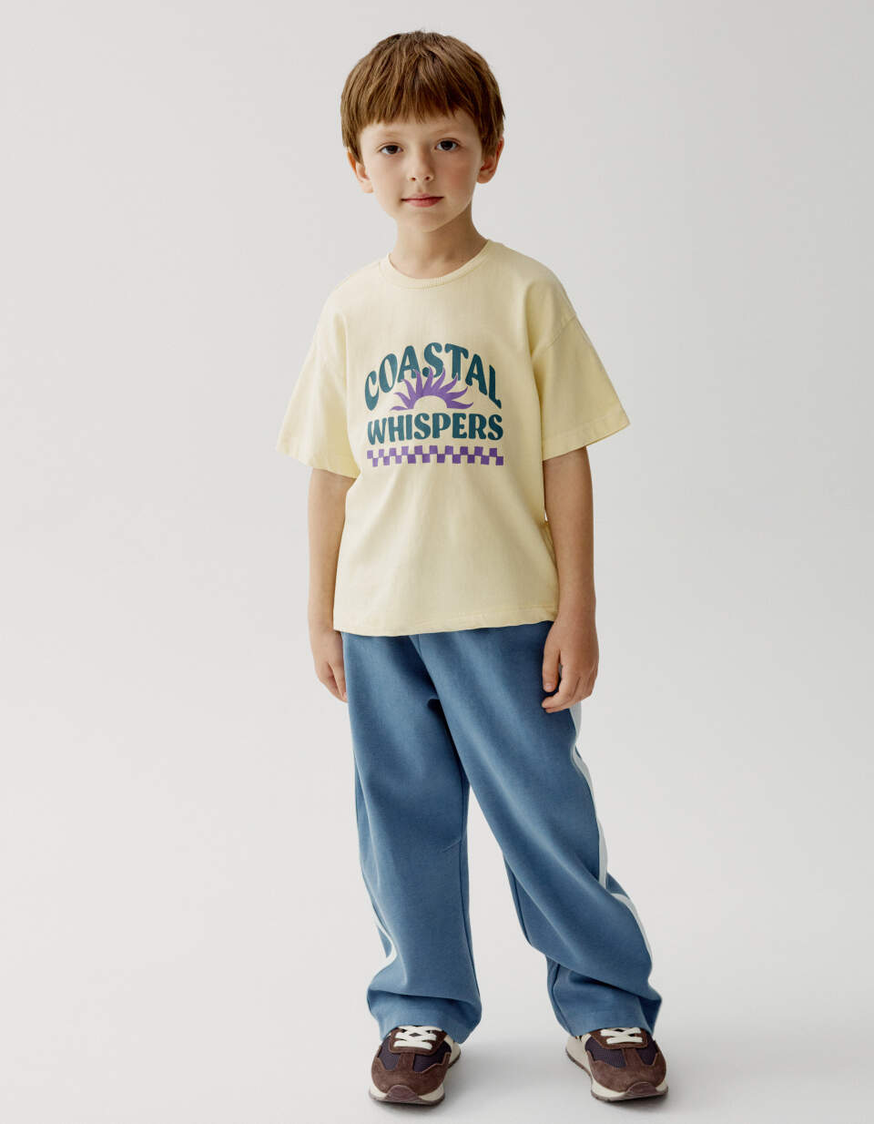 Трикотажные брюки с лампасами для мальчиков