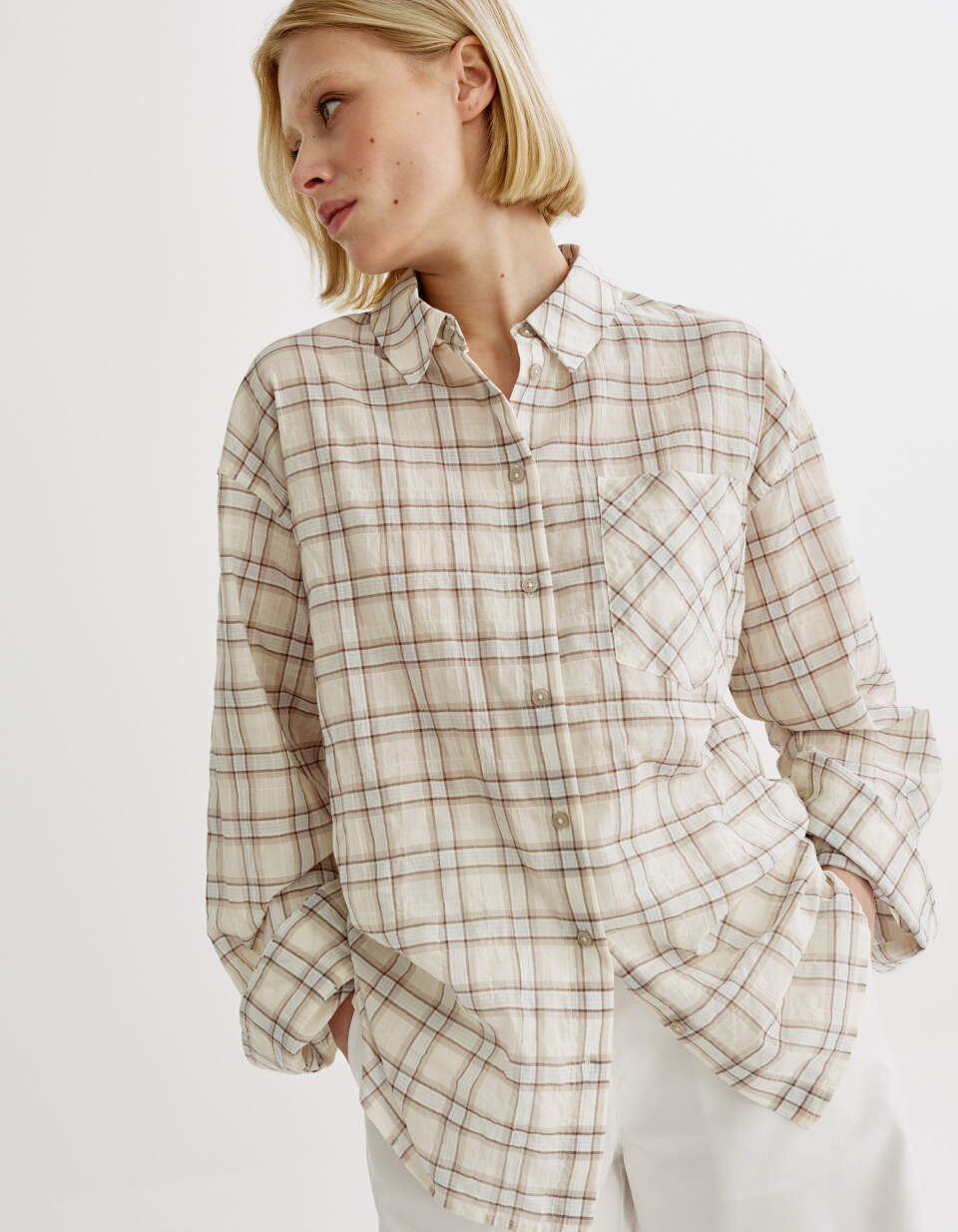 Рубашка оверсайз в клетку из жатой ткани