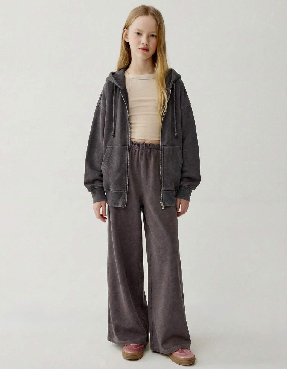 Широкие брюки с эффектом стирки для девочек