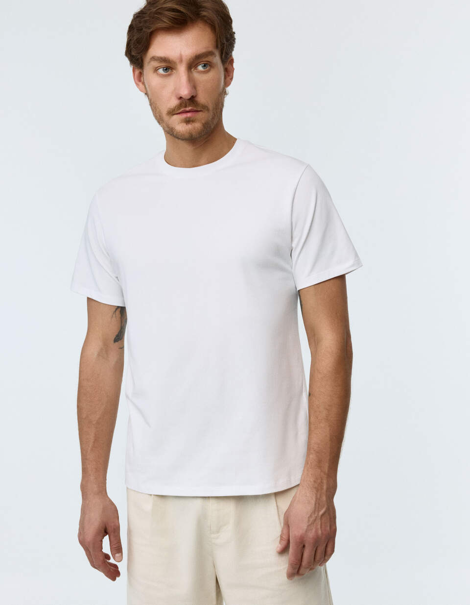 Футболка ADAM SLIM FIT базовая