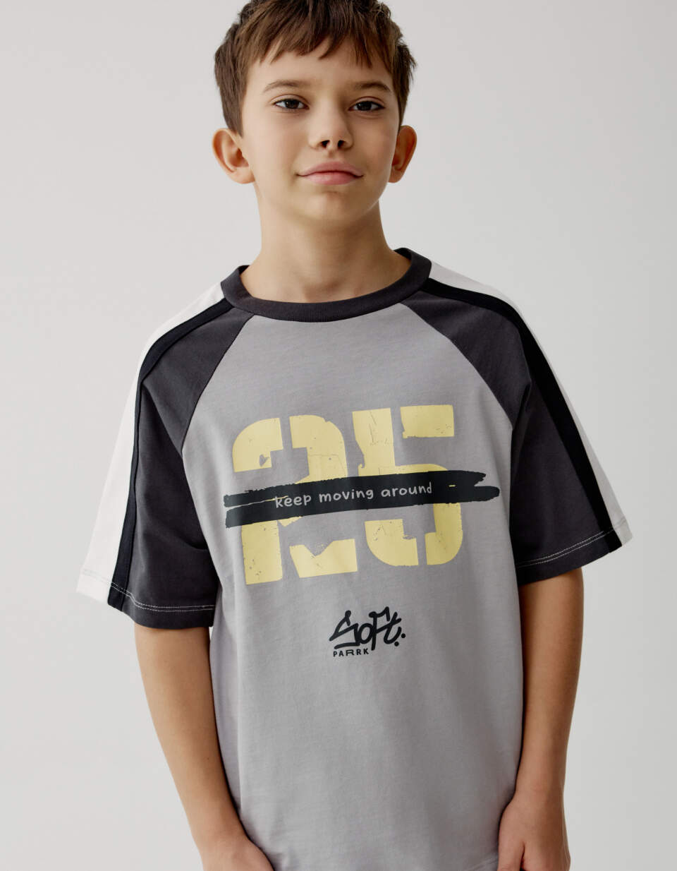 Футболка оверсайз в спортивном стиле для мальчиков