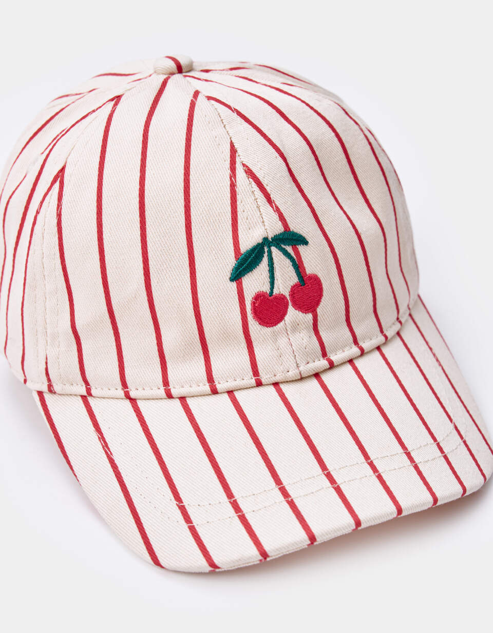 Хлопковая бейсболка с вышивкой для девочек