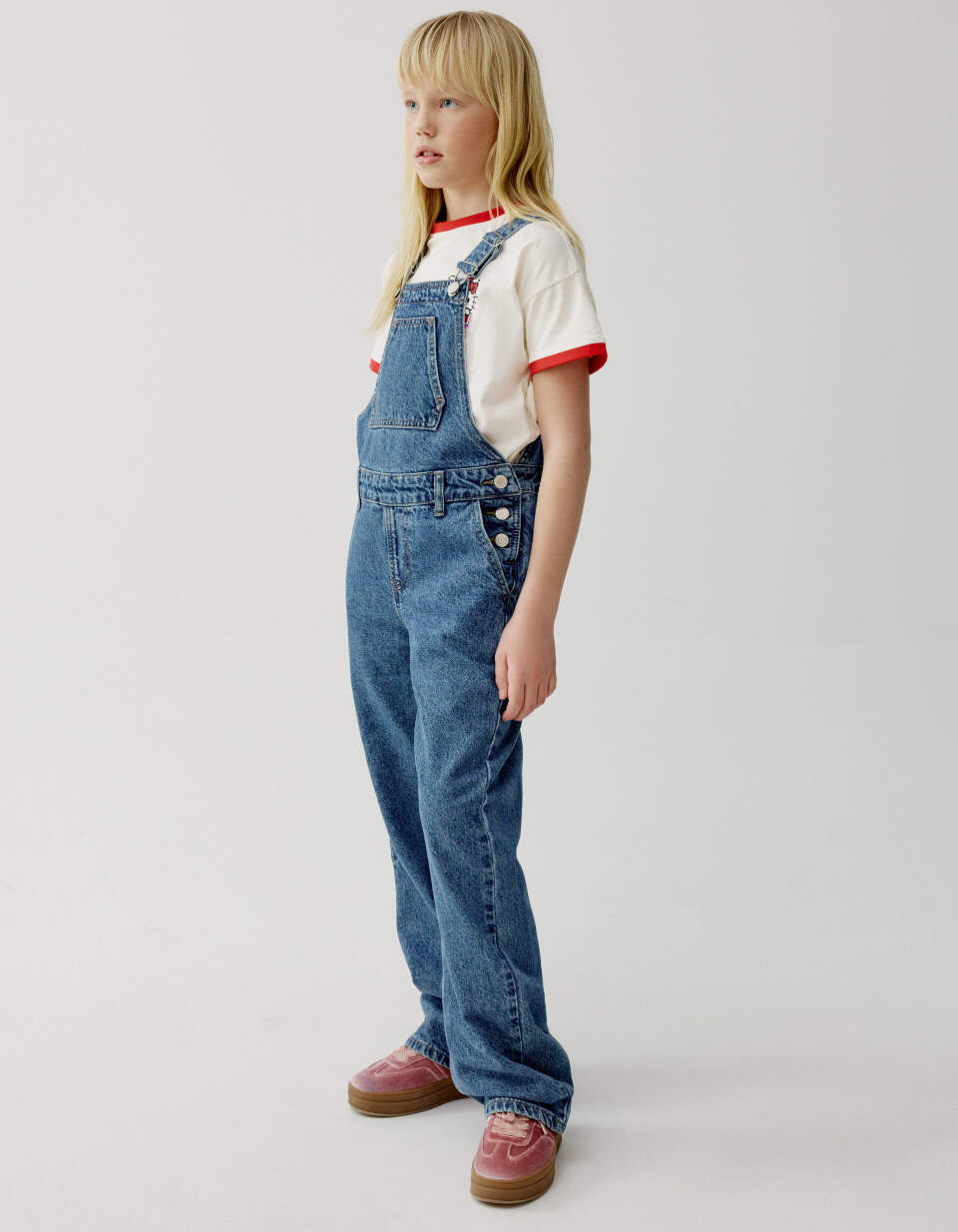 Джинсовый комбинезон для девочек