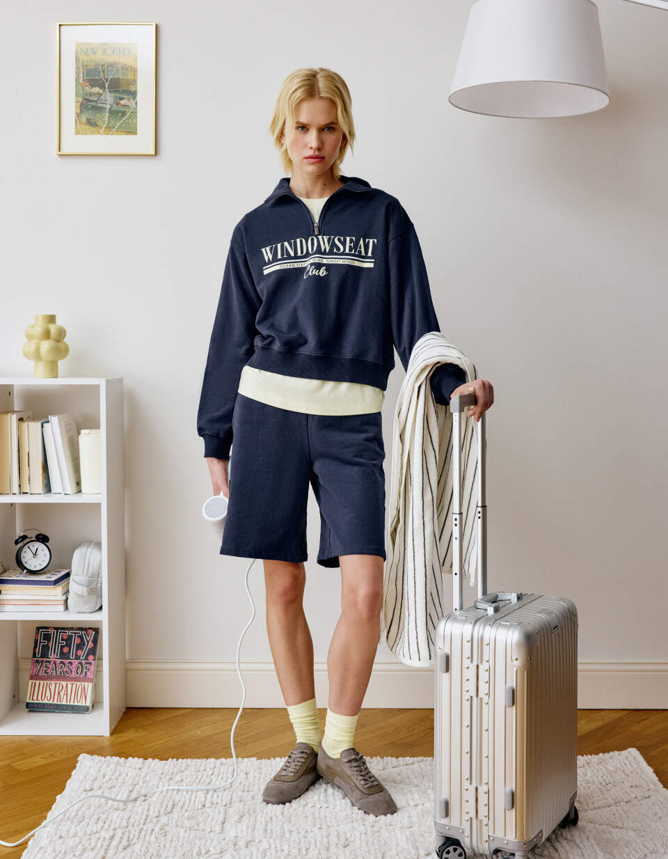 Шорты-бермуды из футера с потайным карманом