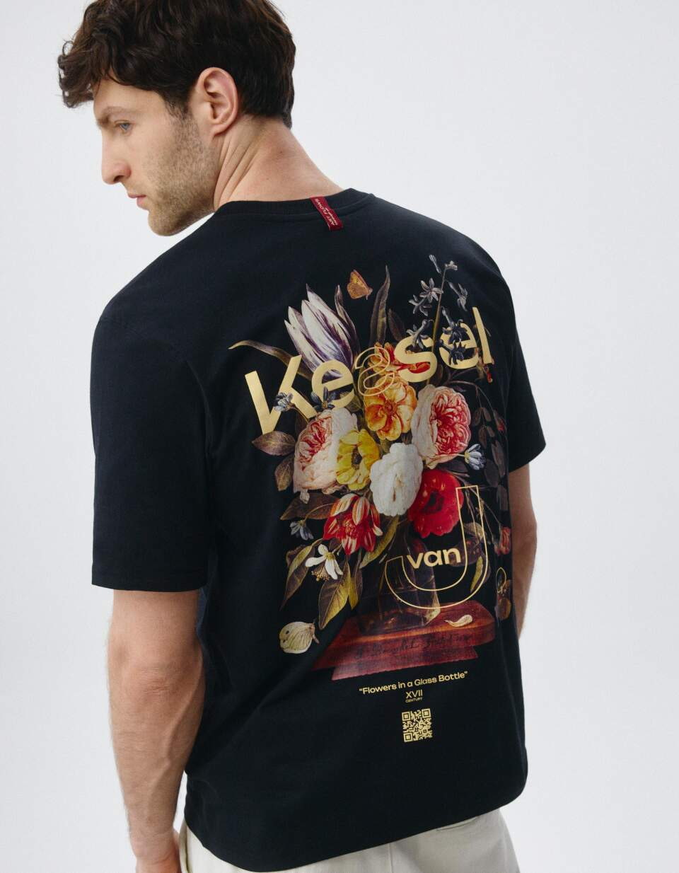 Футболка с AR-принтом по мотивам картины Яна Ван Кесселя