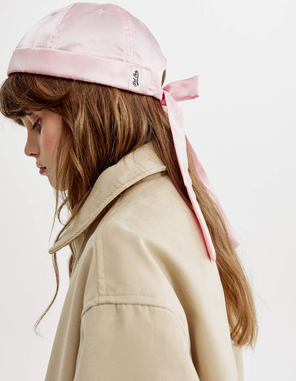 Атласная кепка-докер с бантом для девочек