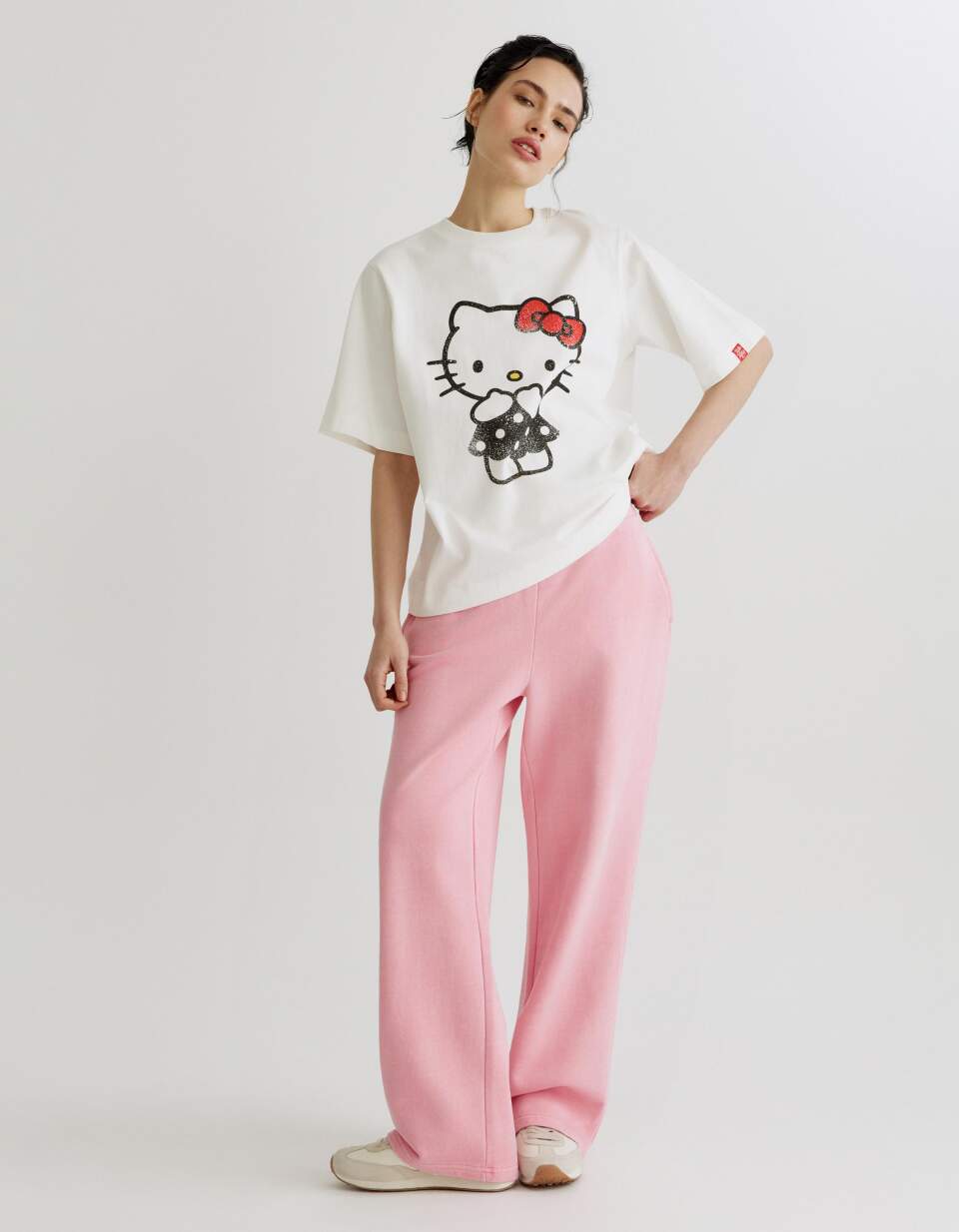 Широкие брюки с кислотной стиркой