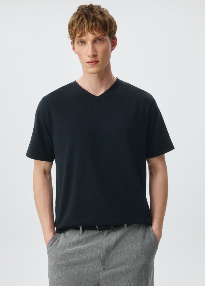 Футболка MARK REGULAR FIT базовая